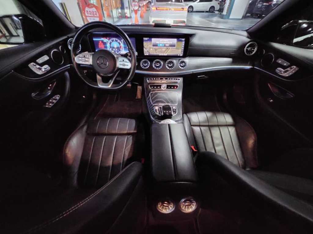 Mercedes Benz E class - Vista 5