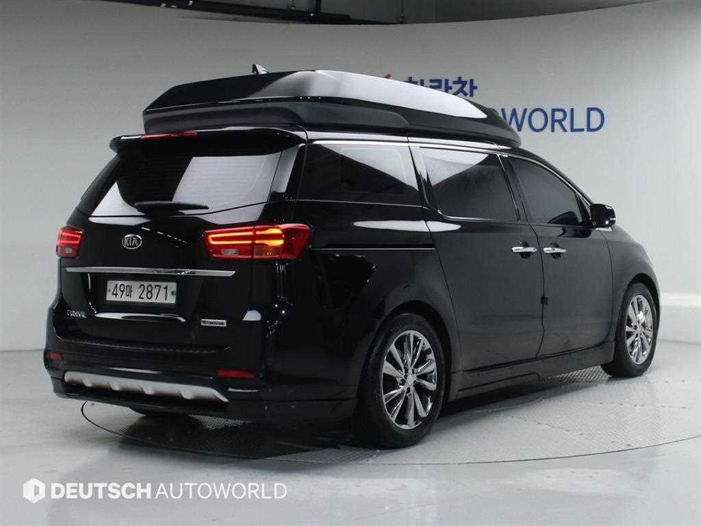 KIA Carnival - Vista 4