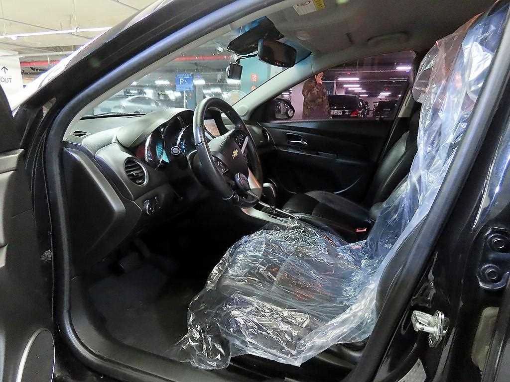 Chevrolet Cruise - Vista 6