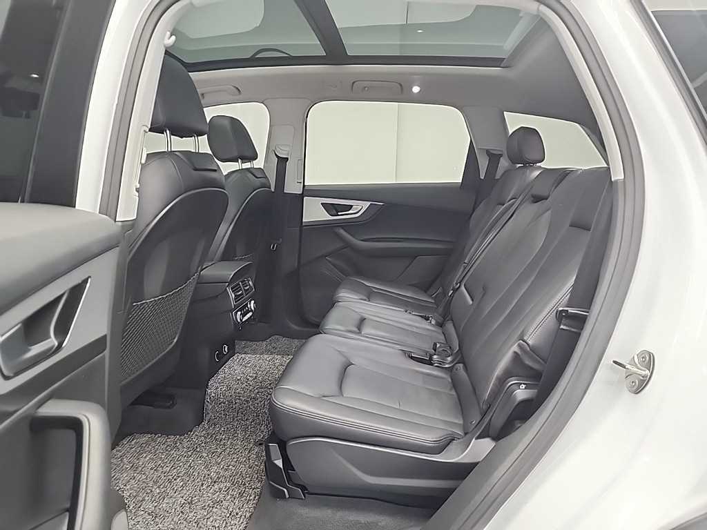 Audi Q7 - Vista 12
