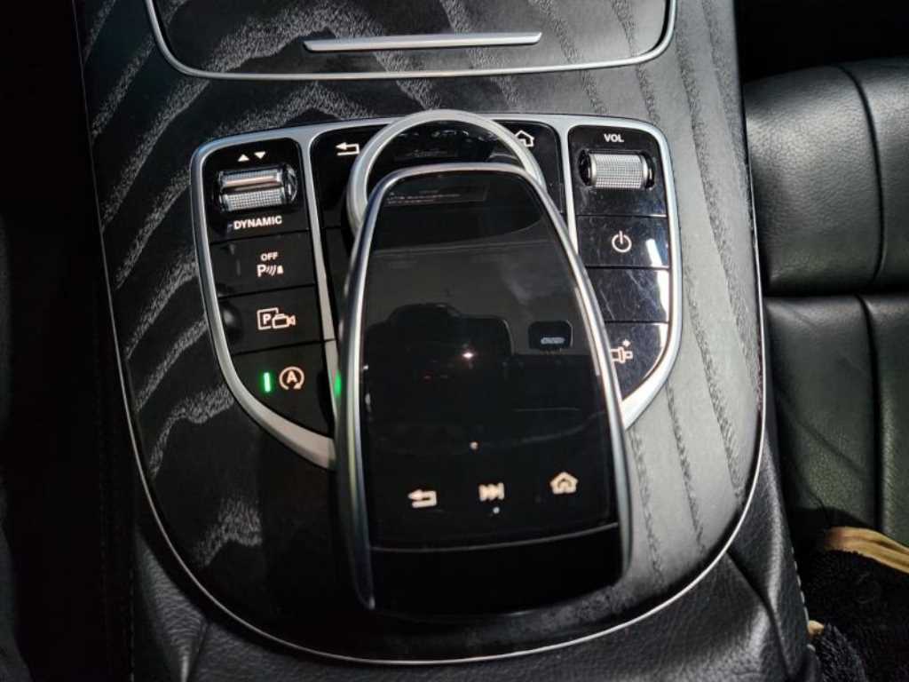 Mercedes Benz E class - Vista 12