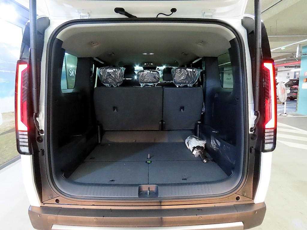 KIA PV5 2026 Blanco - Importación desde Corea - HF Imports Iquique - Foto 17