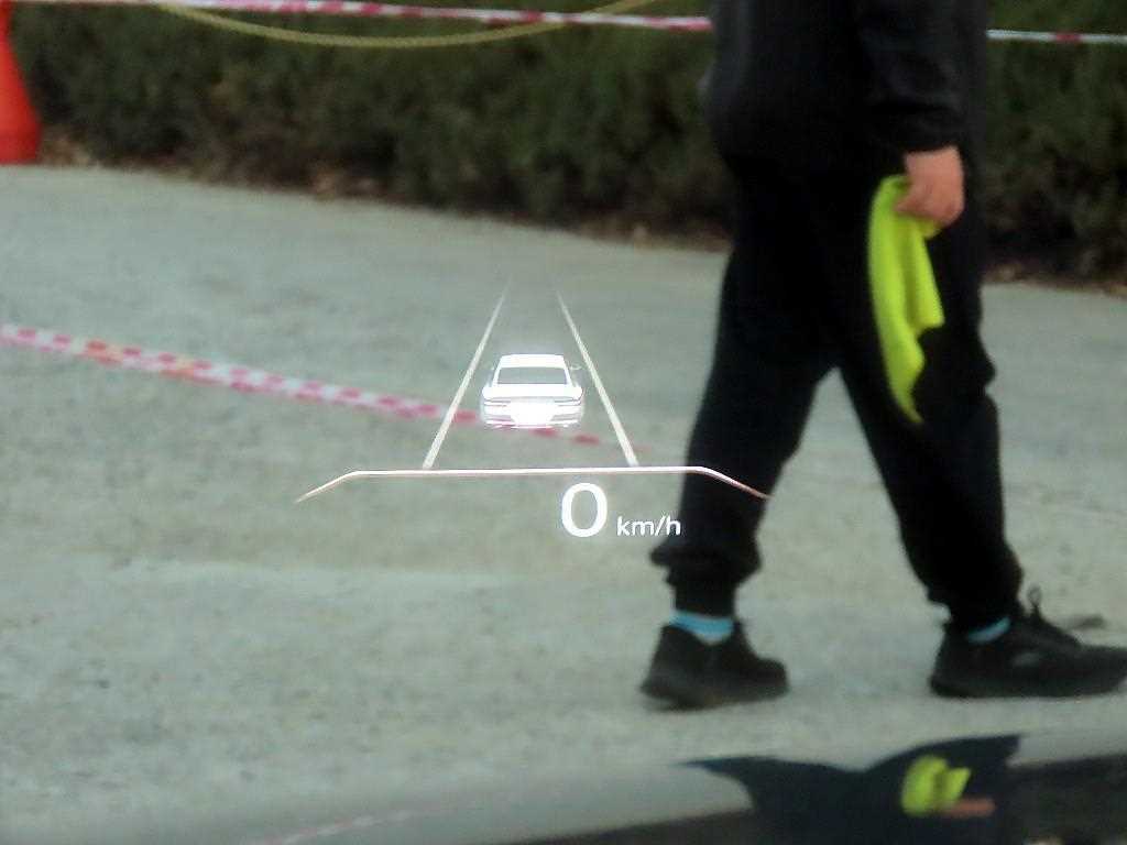 Genesis G80 - Vista 10