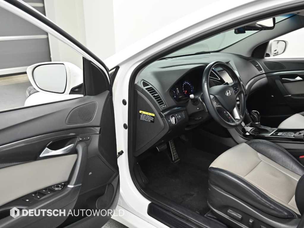 HYUNDAI i40 - Vista 11