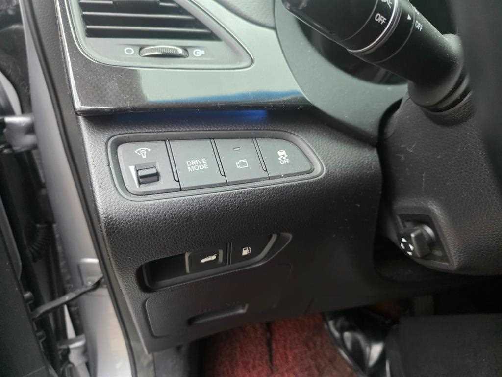 HYUNDAI Grandeur - Vista 9