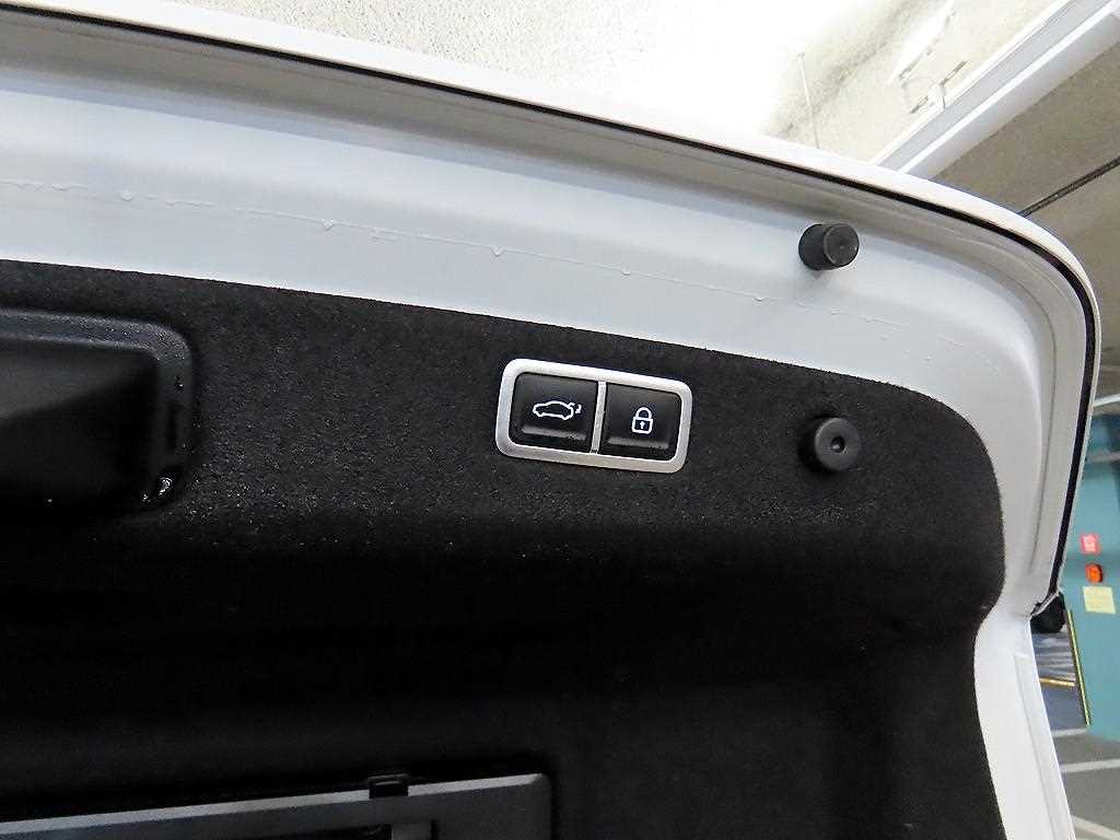 Genesis G70 2023 Blanco - Importación desde Corea - HF Imports Iquique - Foto 16