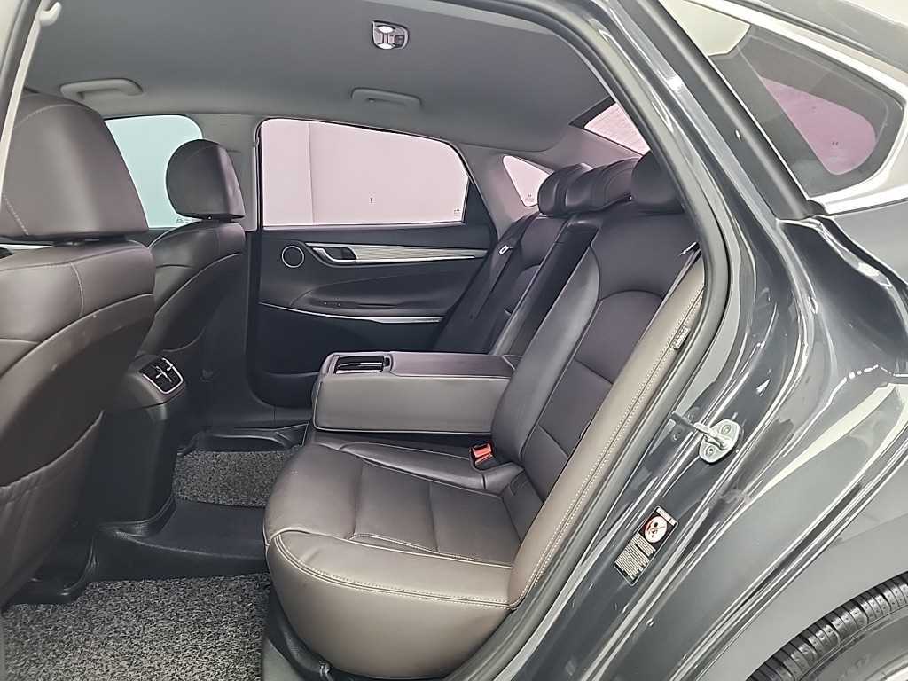 HYUNDAI Grandeur - Vista 12