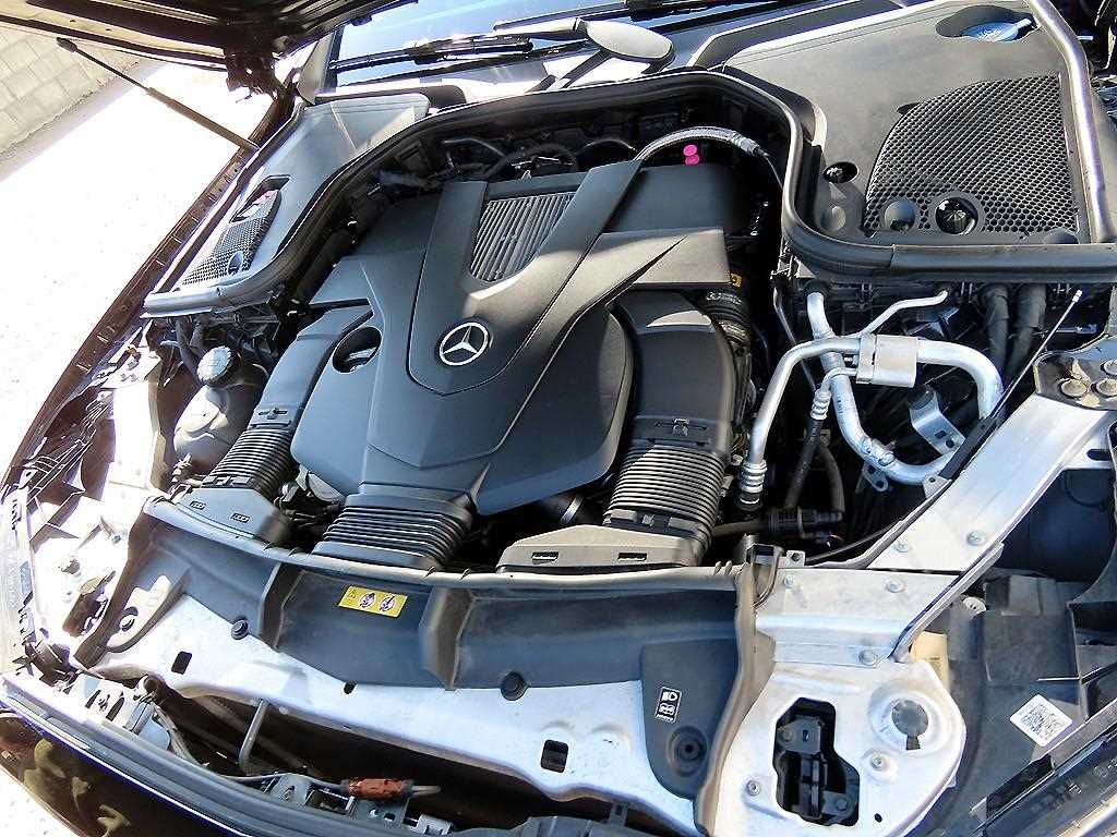 Mercedes Benz E class 2019 Negro - Importación desde Corea - HF Imports Iquique - Foto 19