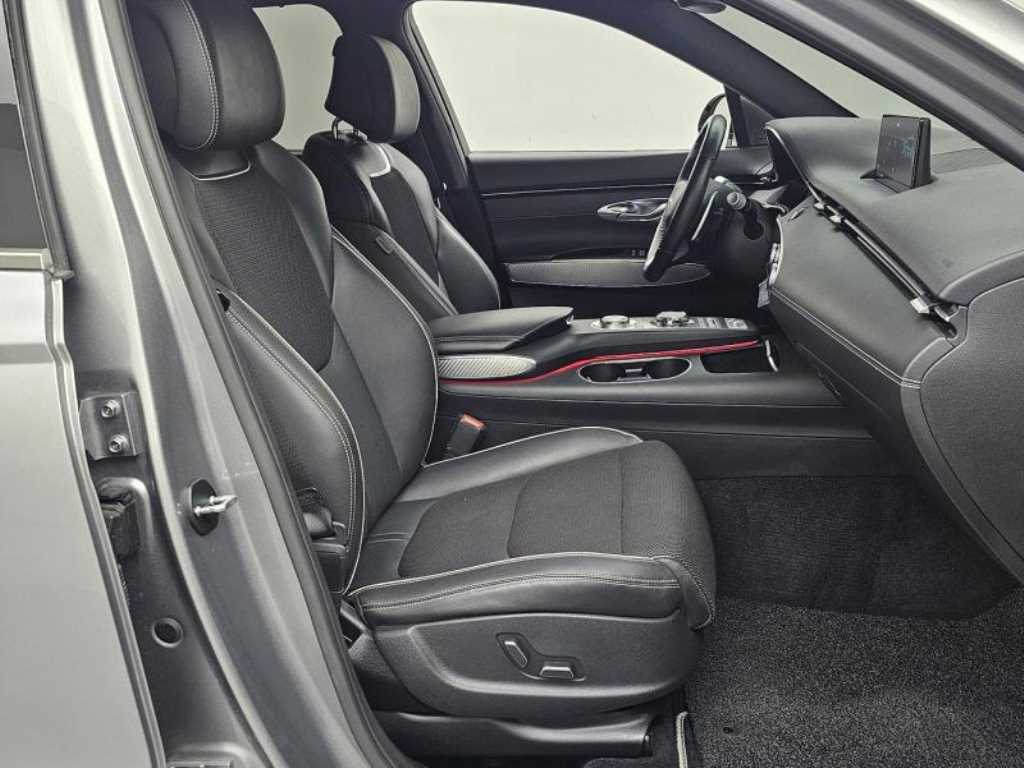 Genesis GV70 - Vista 10