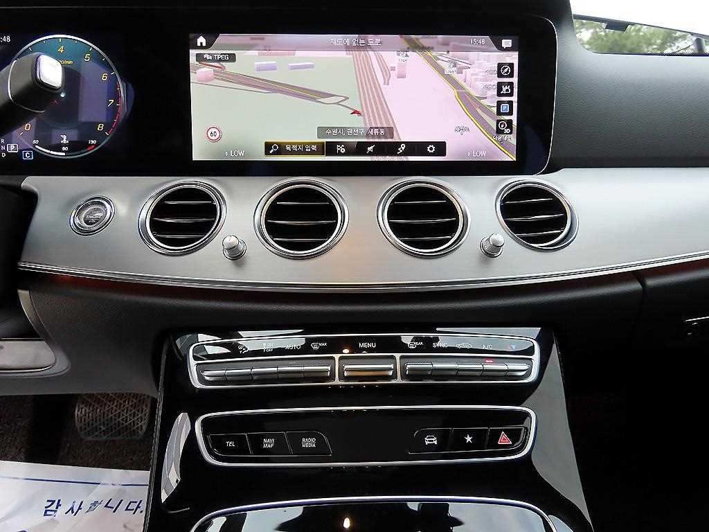 Mercedes Benz E class 2021 Plateado - Importación desde Corea - HF Imports Iquique - Foto 14