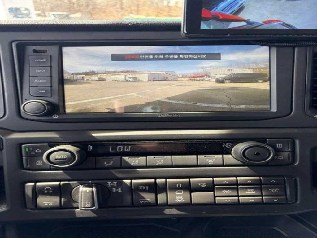 medium and large cargo truck - Vista 8