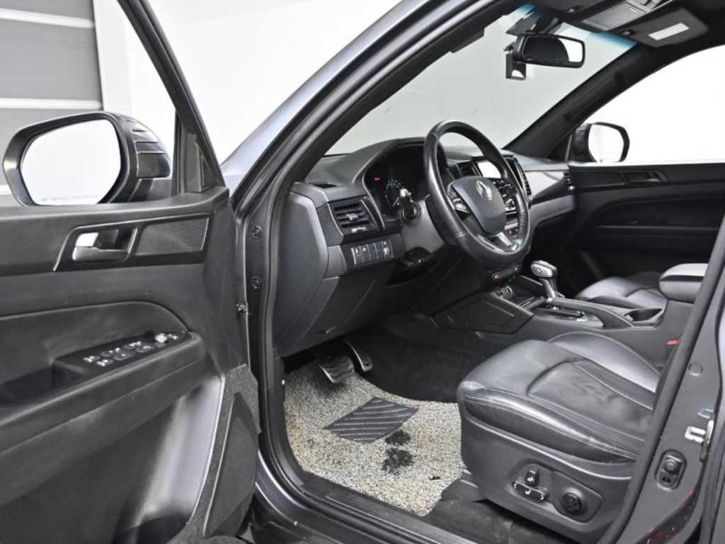 Ssangyong Rexton - Vista 11