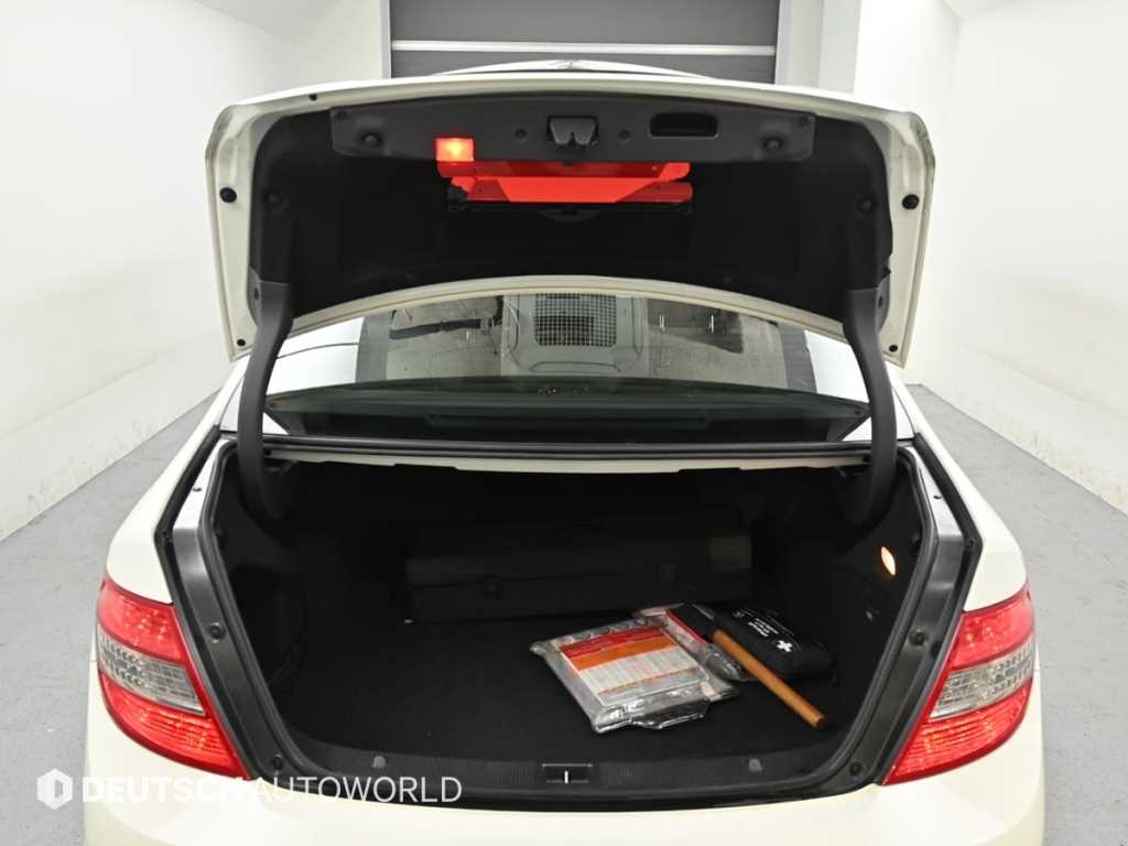 Mercedes Benz C Class 2009 Blanco - Importación desde Corea - HF Imports Iquique - Foto 19