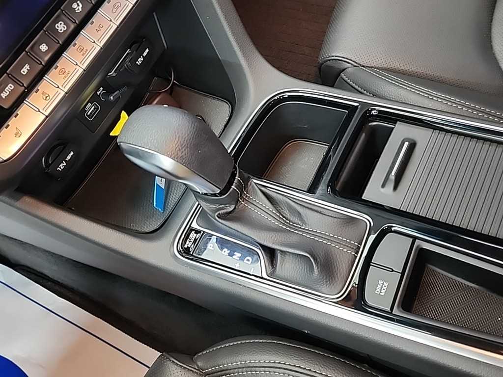 HYUNDAI Sonata - Vista 8