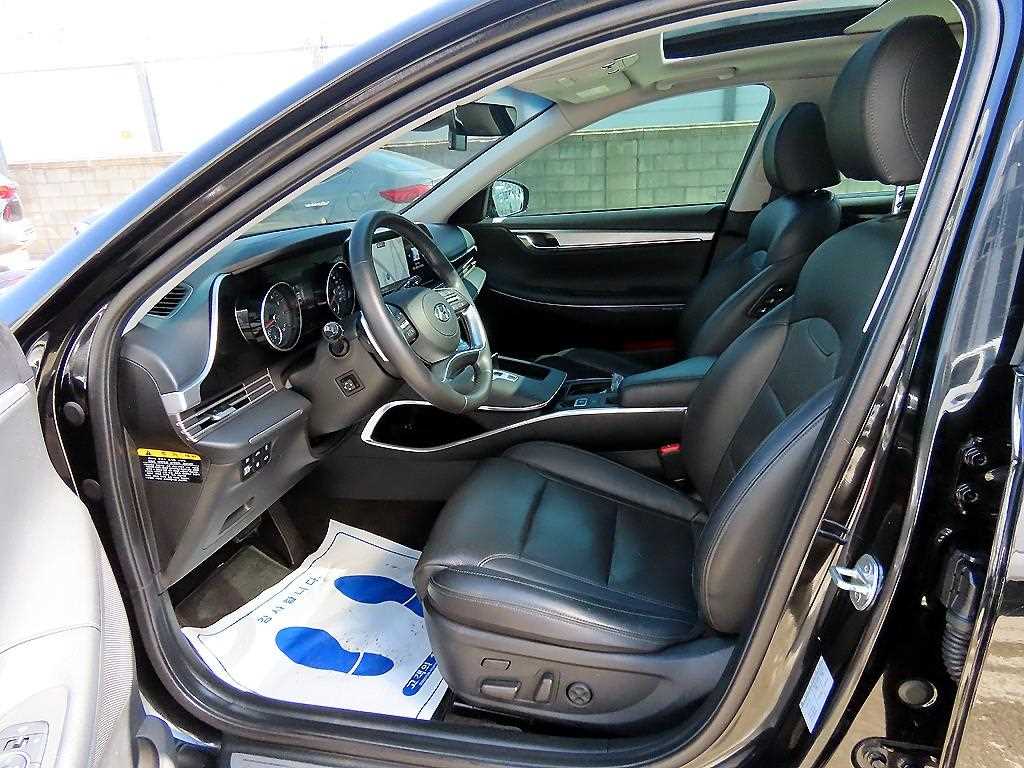 HYUNDAI Grandeur - Vista 5