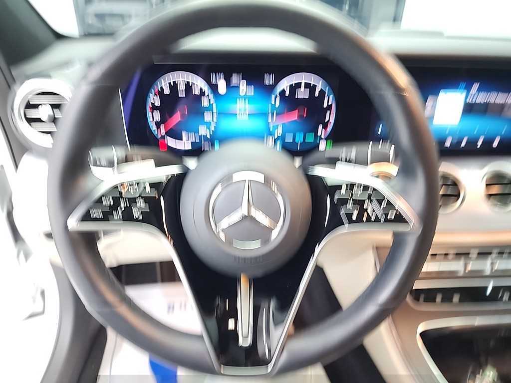 Mercedes Benz E class - Vista 9