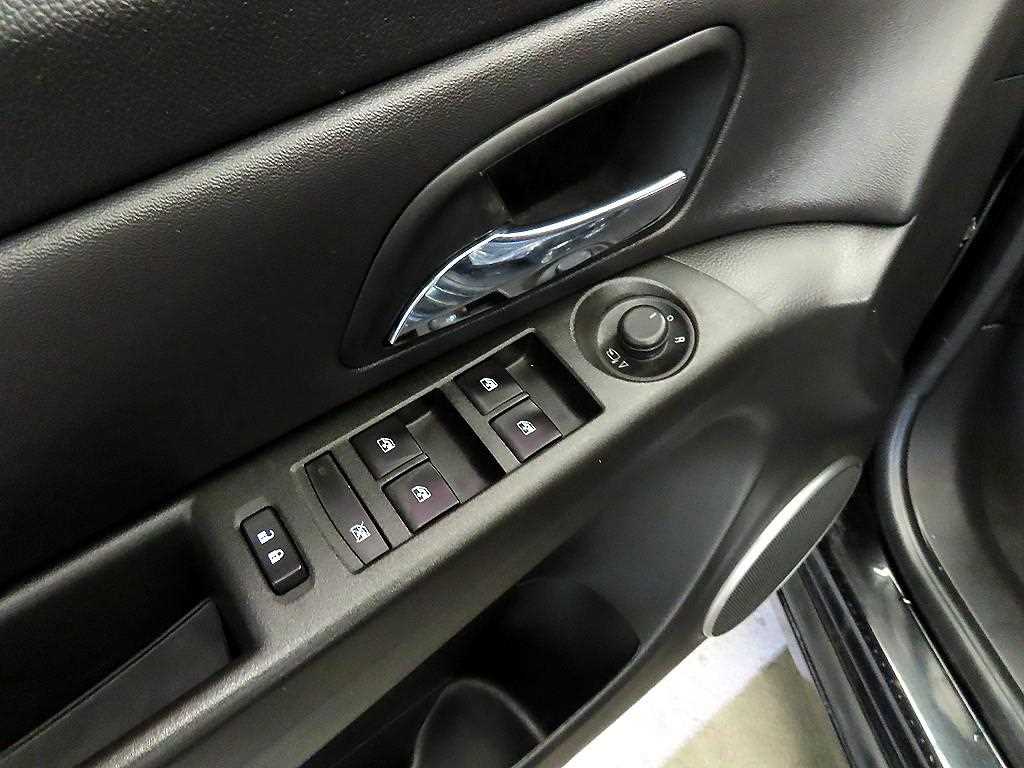 Chevrolet Cruise 2016 Negro - Importación desde Corea - HF Imports Iquique - Foto 13