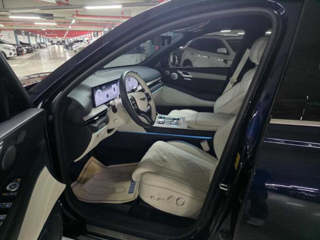 Genesis GV80 - Vista 9