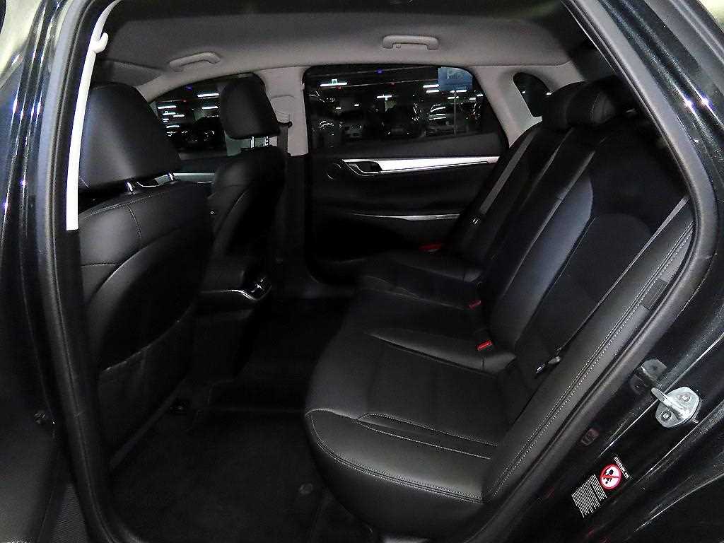 HYUNDAI Grandeur - Vista 7