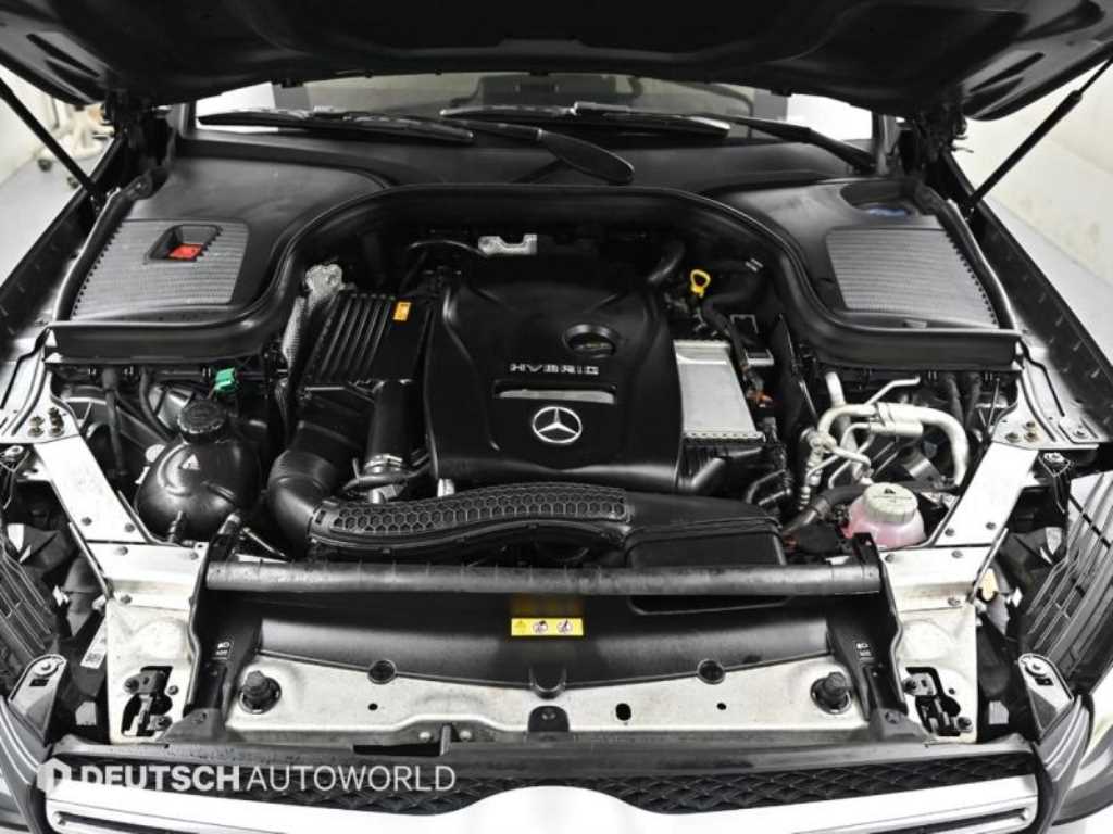 Mercedes Benz GLC Class - Vista 6