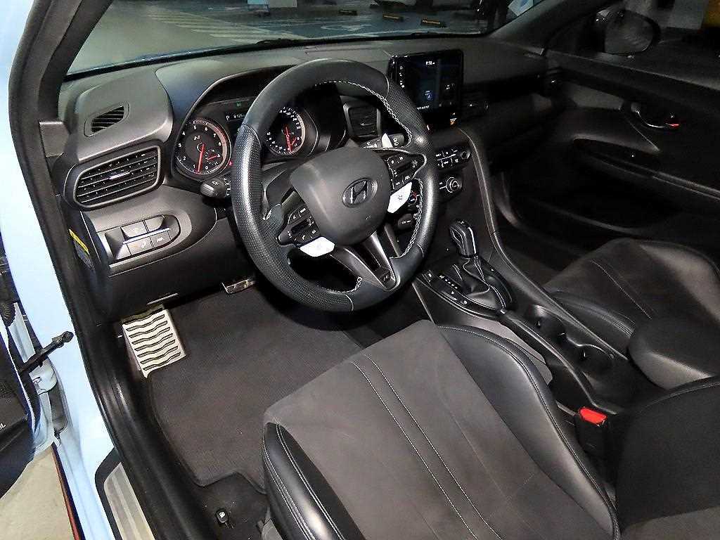 HYUNDAI Veloster - Vista 10
