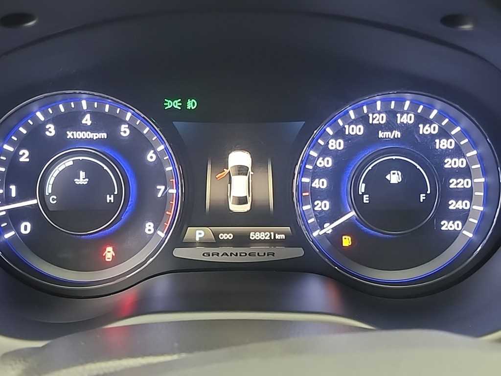 HYUNDAI Grandeur - Vista 6