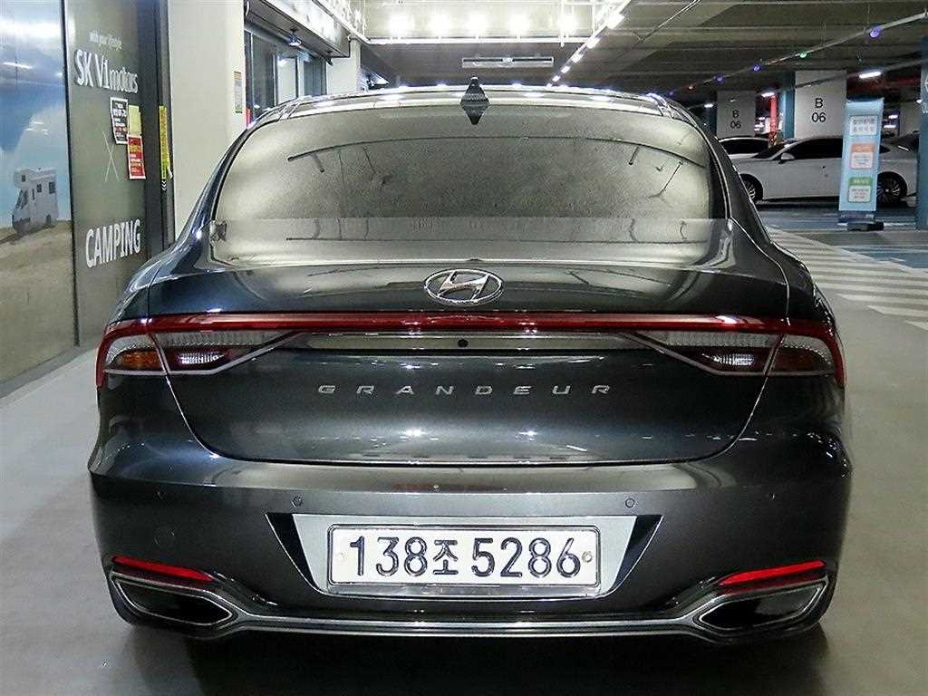 HYUNDAI Grandeur - Vista 5