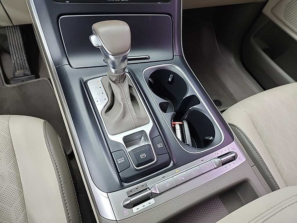 KIA Carnival - Vista 8