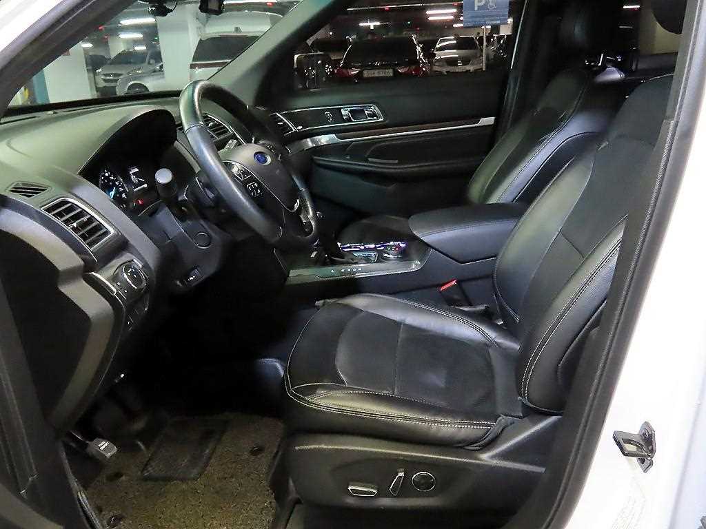 Ford Explorer - Vista 6