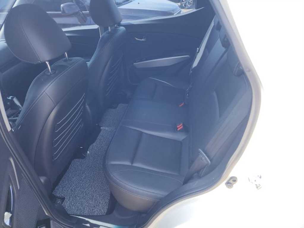 Ssangyong Tivoli - Vista 8