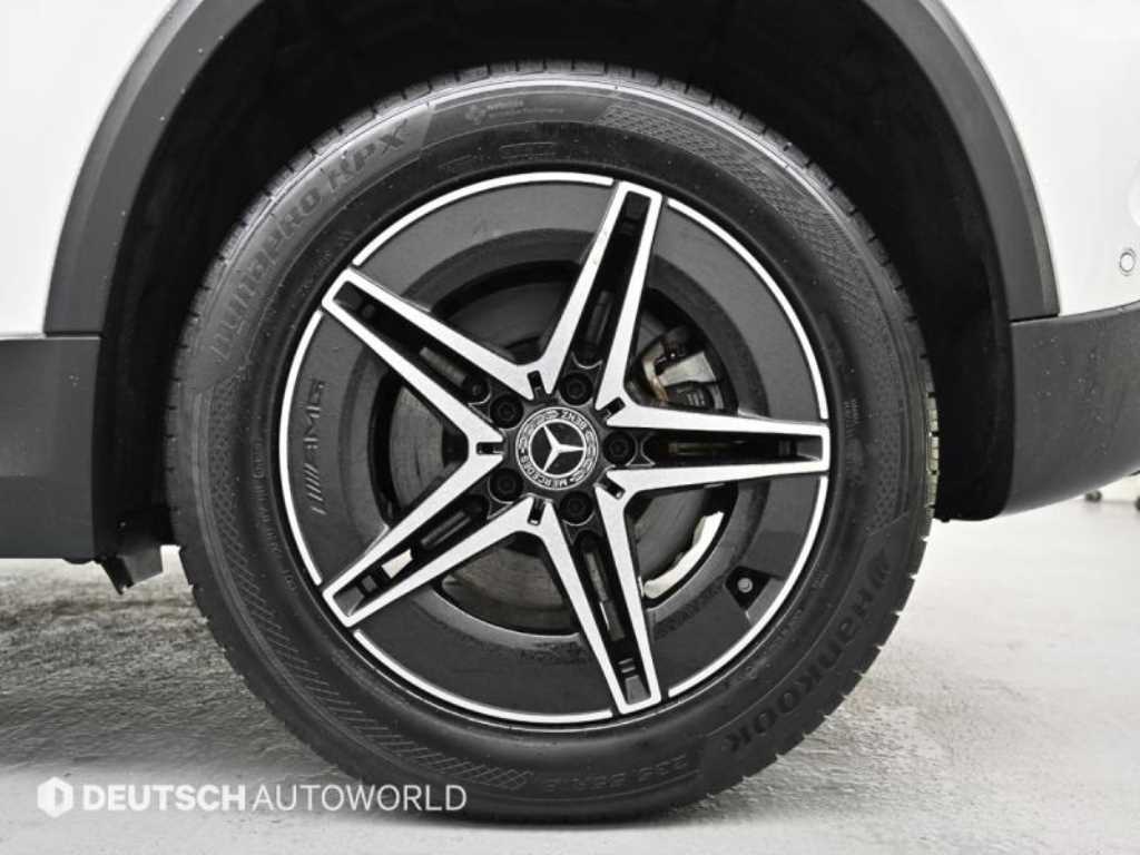 Mercedes Benz EQA - Vista 5