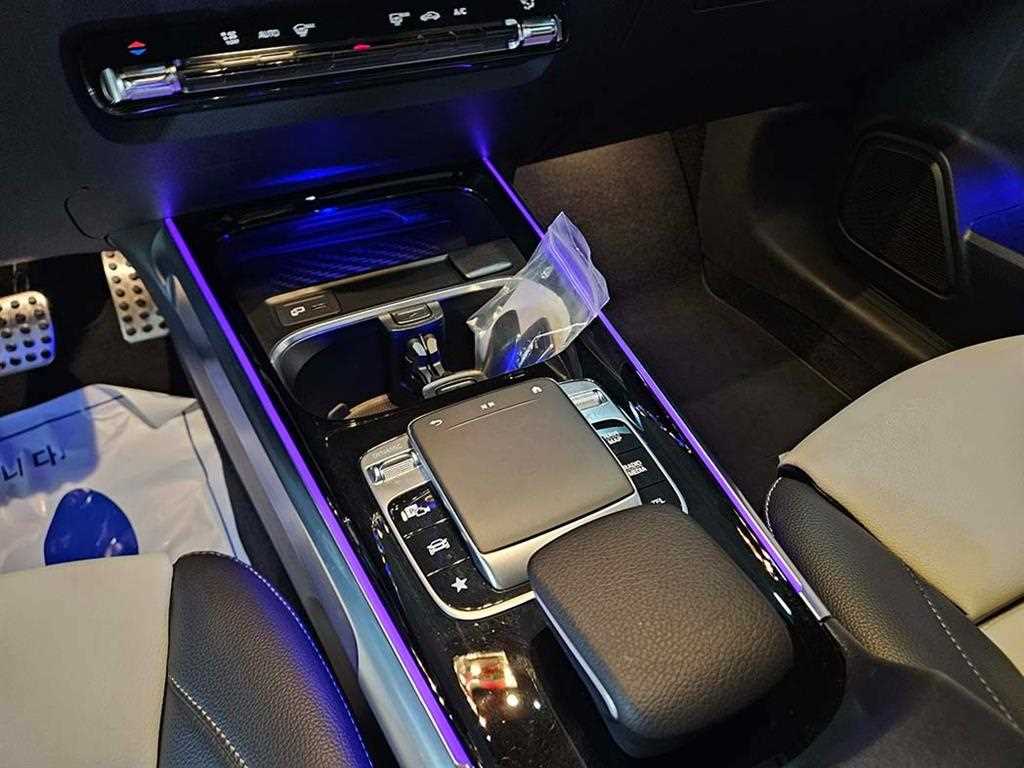 Mercedes Benz GLB Class 2020 Plateado - Importación desde Corea - HF Imports Iquique - Foto 13