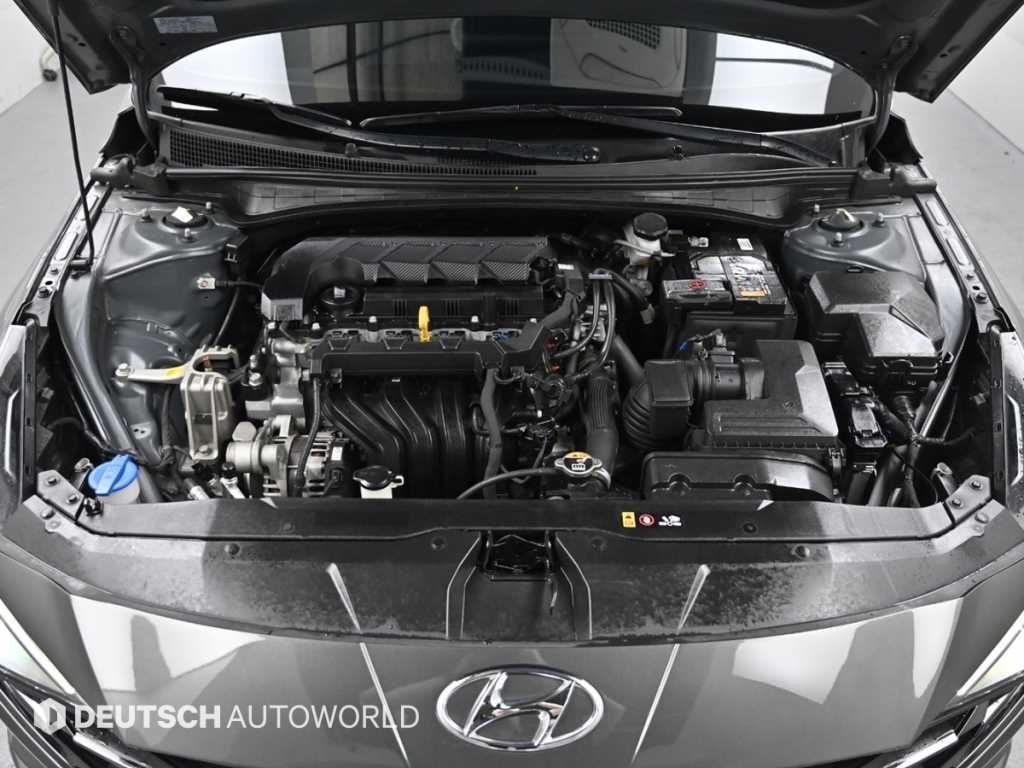 HYUNDAI Avante - Vista 6