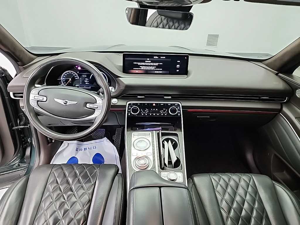 Genesis GV80 - Vista 7