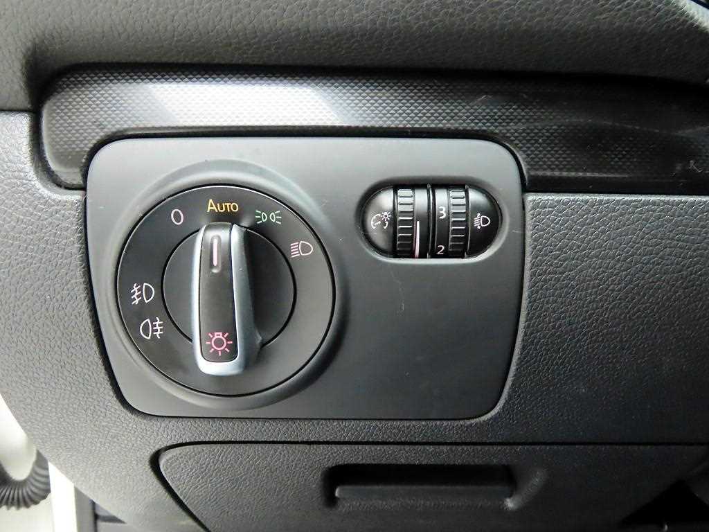 Volkswagen Golf - Vista 11