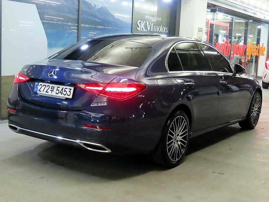 Mercedes Benz C Class - Vista 4