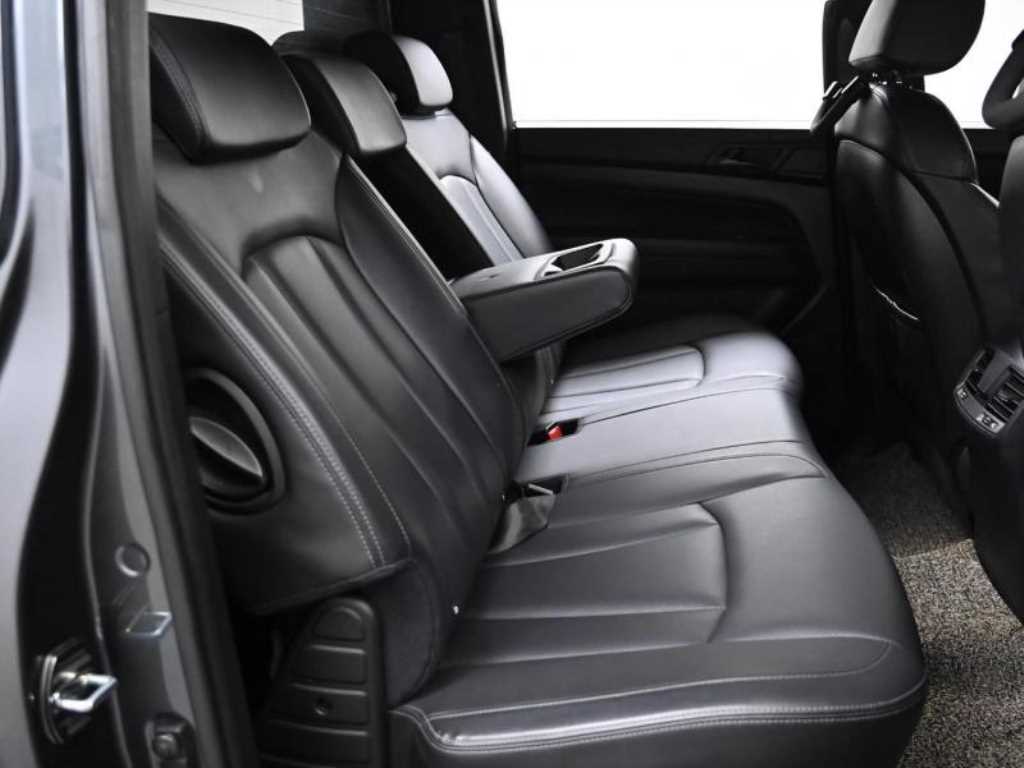 Ssangyong Rexton - Vista 12