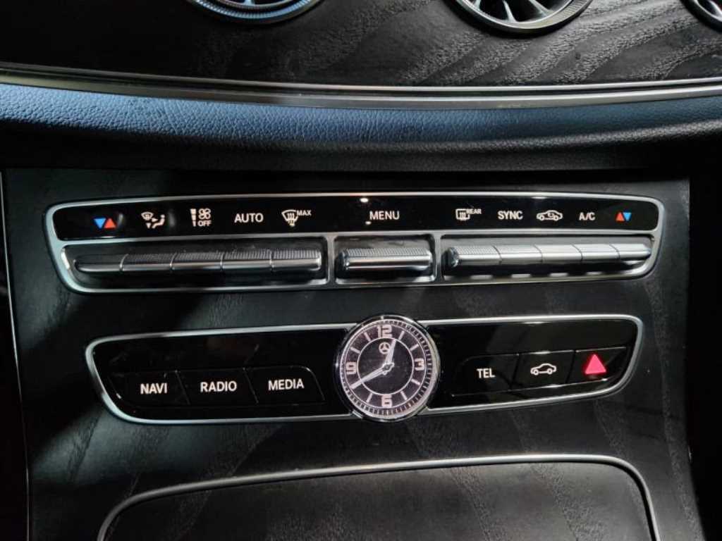 Mercedes Benz E class - Vista 10