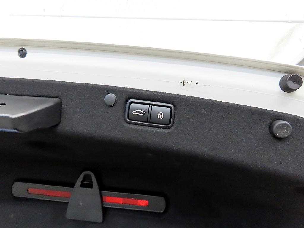 HYUNDAI Grandeur 2018 Blanco - Importación desde Corea - HF Imports Iquique - Foto 16