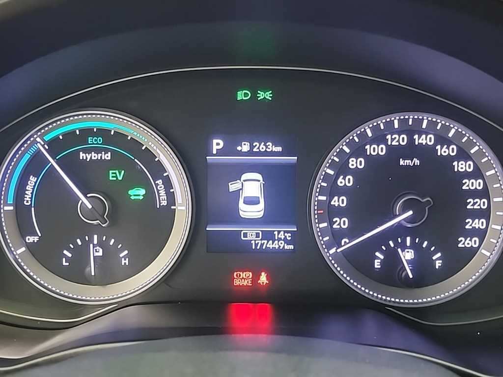 HYUNDAI Grandeur - Vista 6