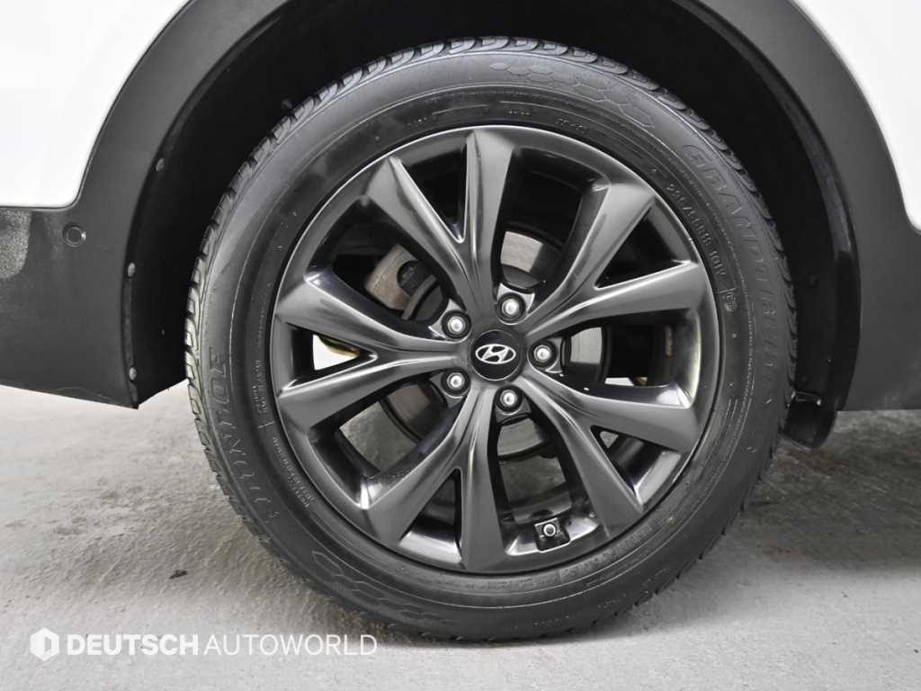 HYUNDAI Santa Fe - Vista 5