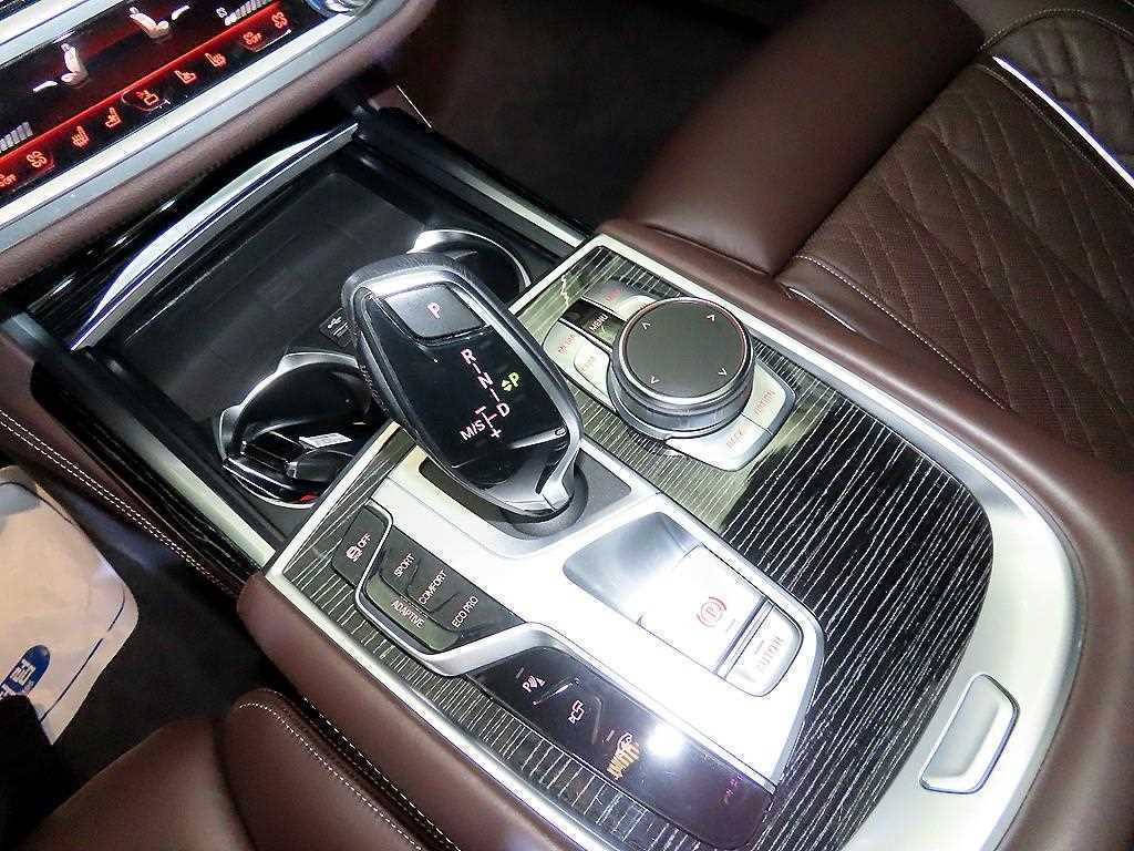 BMW 7 Series - Vista 12