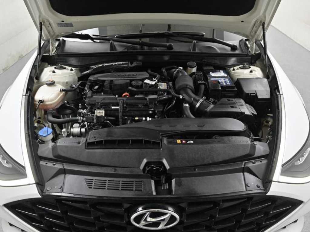 HYUNDAI Sonata - Vista 6