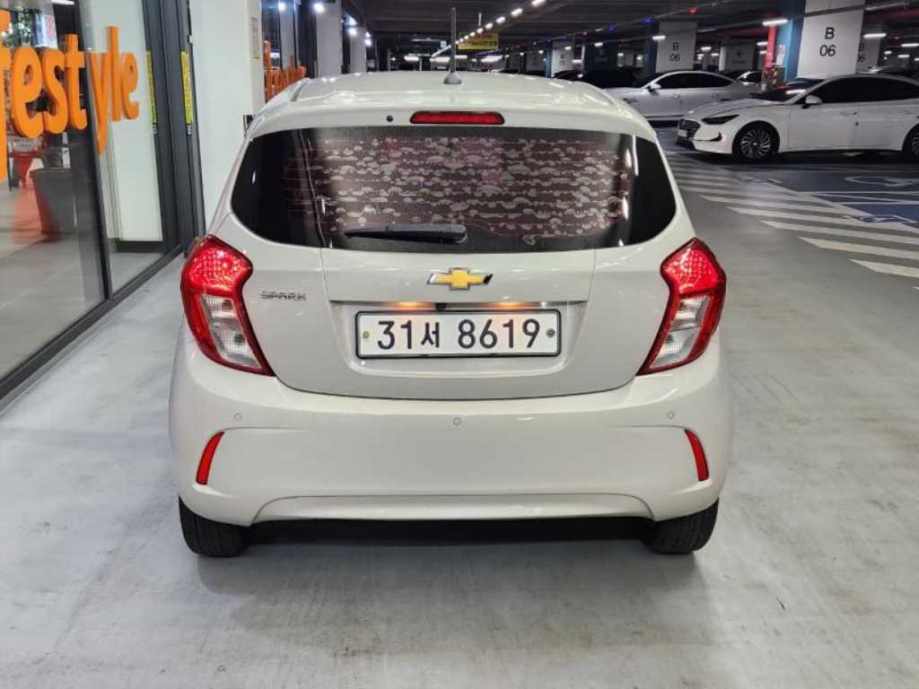 Chevrolet Spark - Vista 5