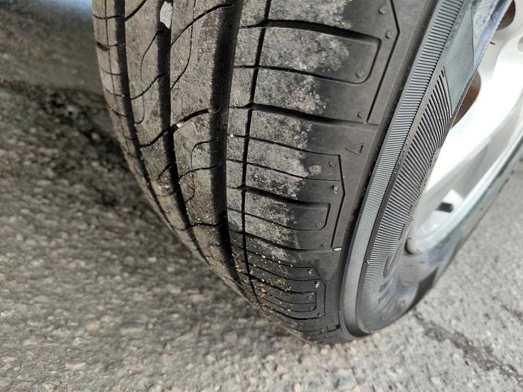 HYUNDAI Accent 2011 Plateado - Importación desde Corea - HF Imports Iquique - Foto 15