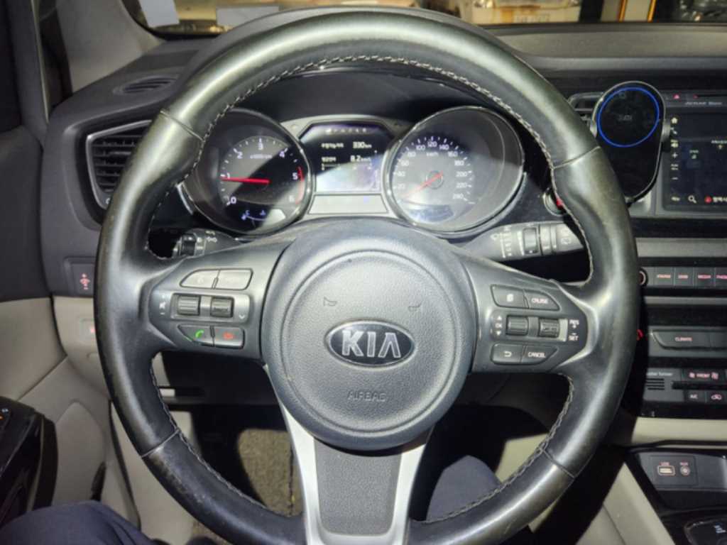 KIA Carnival 2016 Negro - Importación desde Corea - HF Imports Iquique - Foto 14