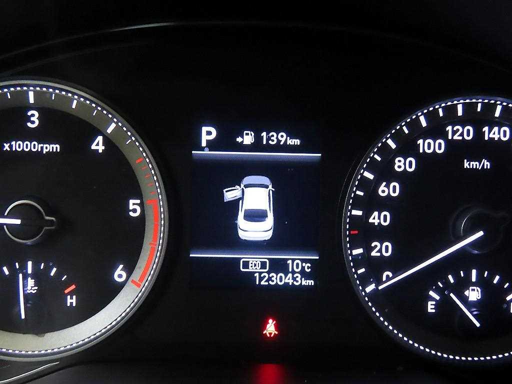 HYUNDAI Grandeur - Vista 10