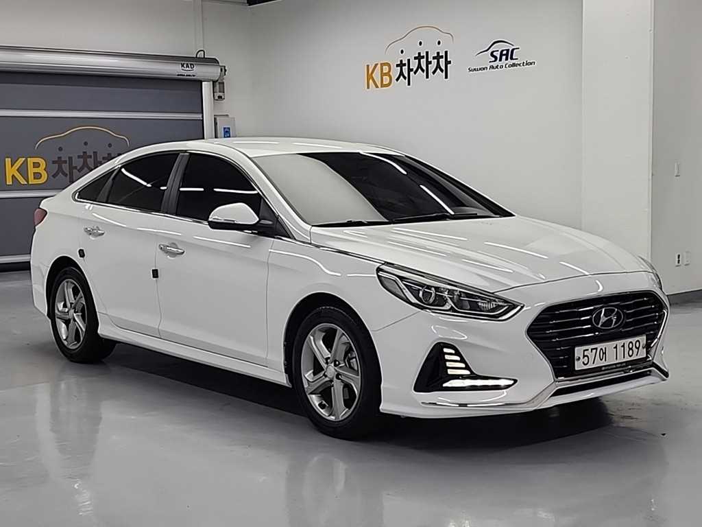 HYUNDAI Sonata - Vista 4