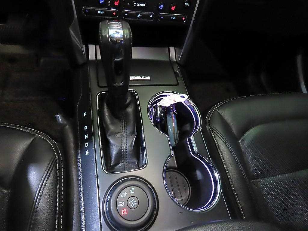 Ford Explorer - Vista 12