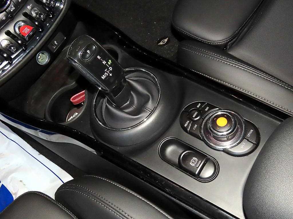 Mini Clubman - Vista 12